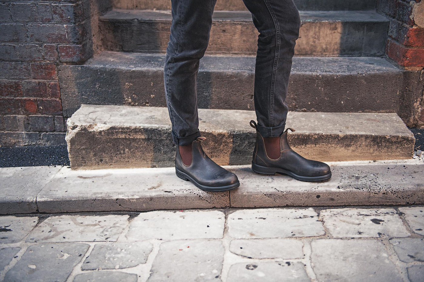 Blundstone #500 Stout Brown Chelsea Boot with Cream