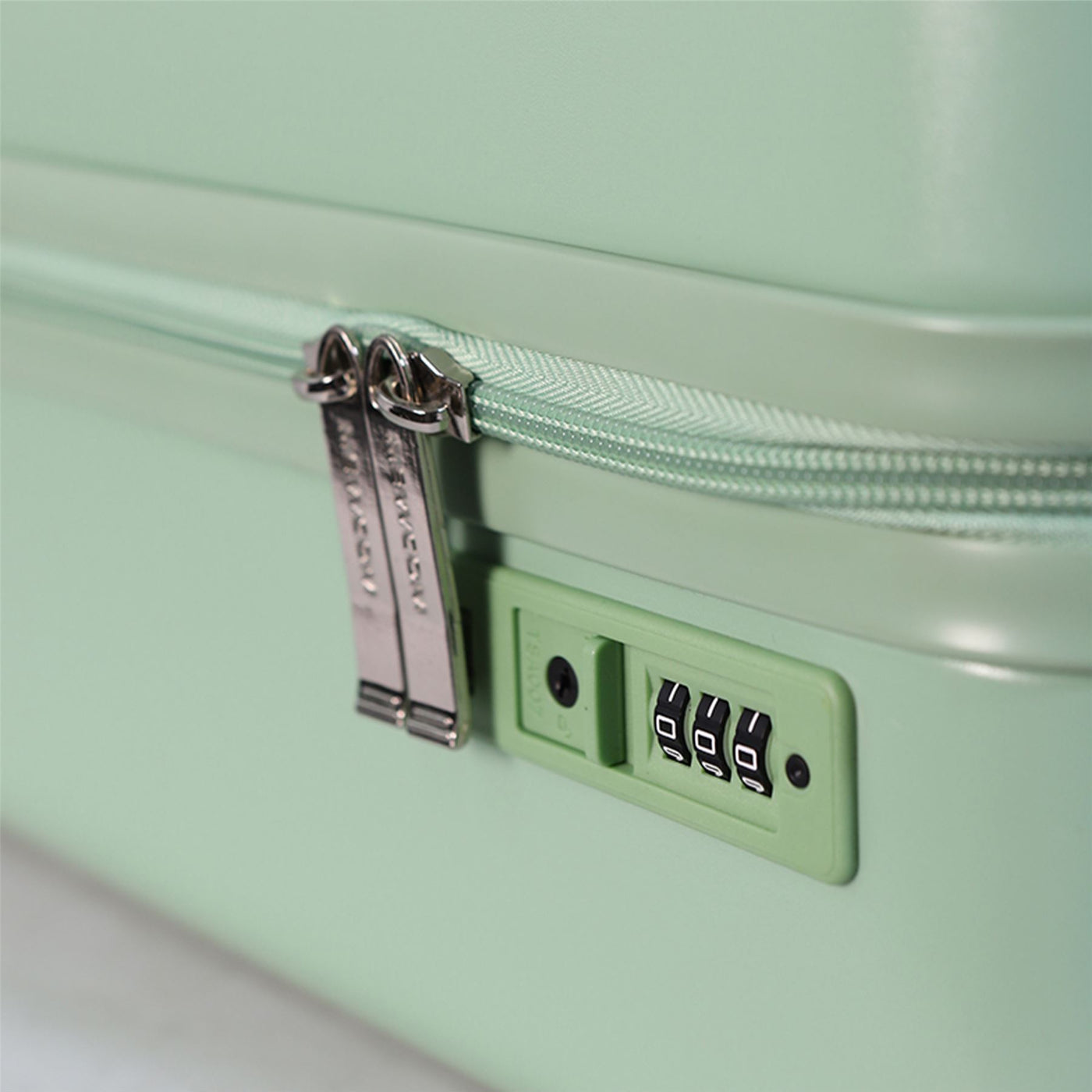 Hard Shell Cabin 44 x 22 x 38 cm TSA Secure Luggage Suitcase Suitable for Easyjet, Ryanair