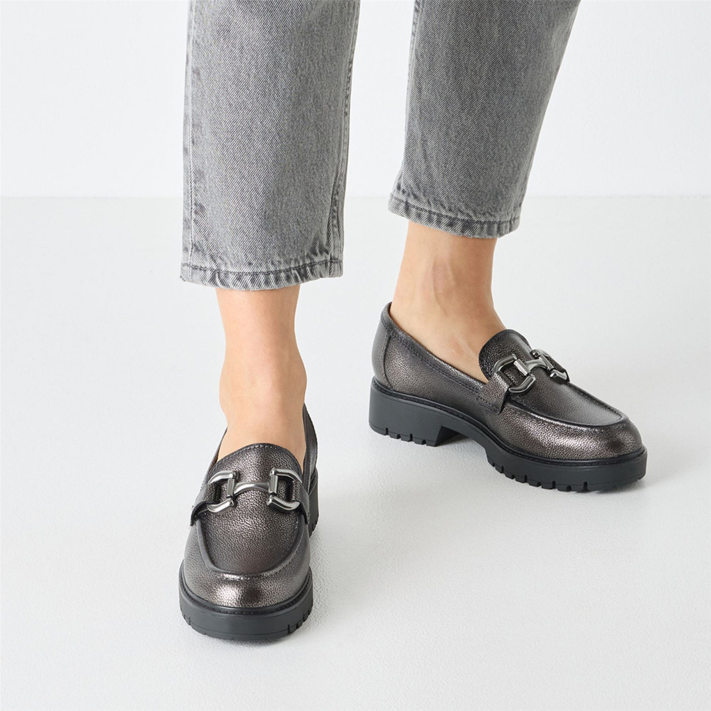 Tamaris Womens Pewter Silver Leather Loafers Slip-On Platform Shoes